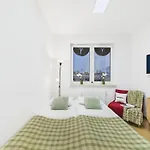 Budget-friendly Praga By Renters *