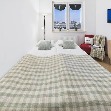 Cozy In Praga Polnoc By Renters *