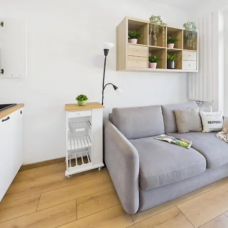 Cozy In Praga Polnoc By Renters *