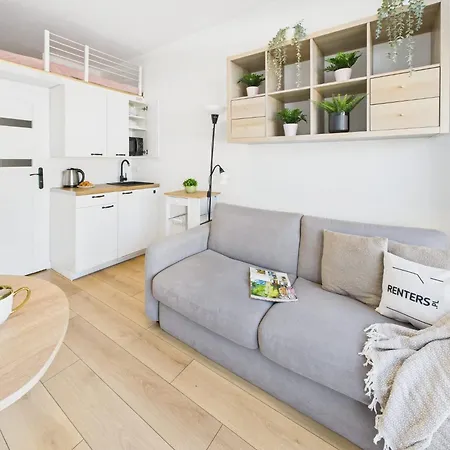 Cozy In Praga Polnoc By Renters